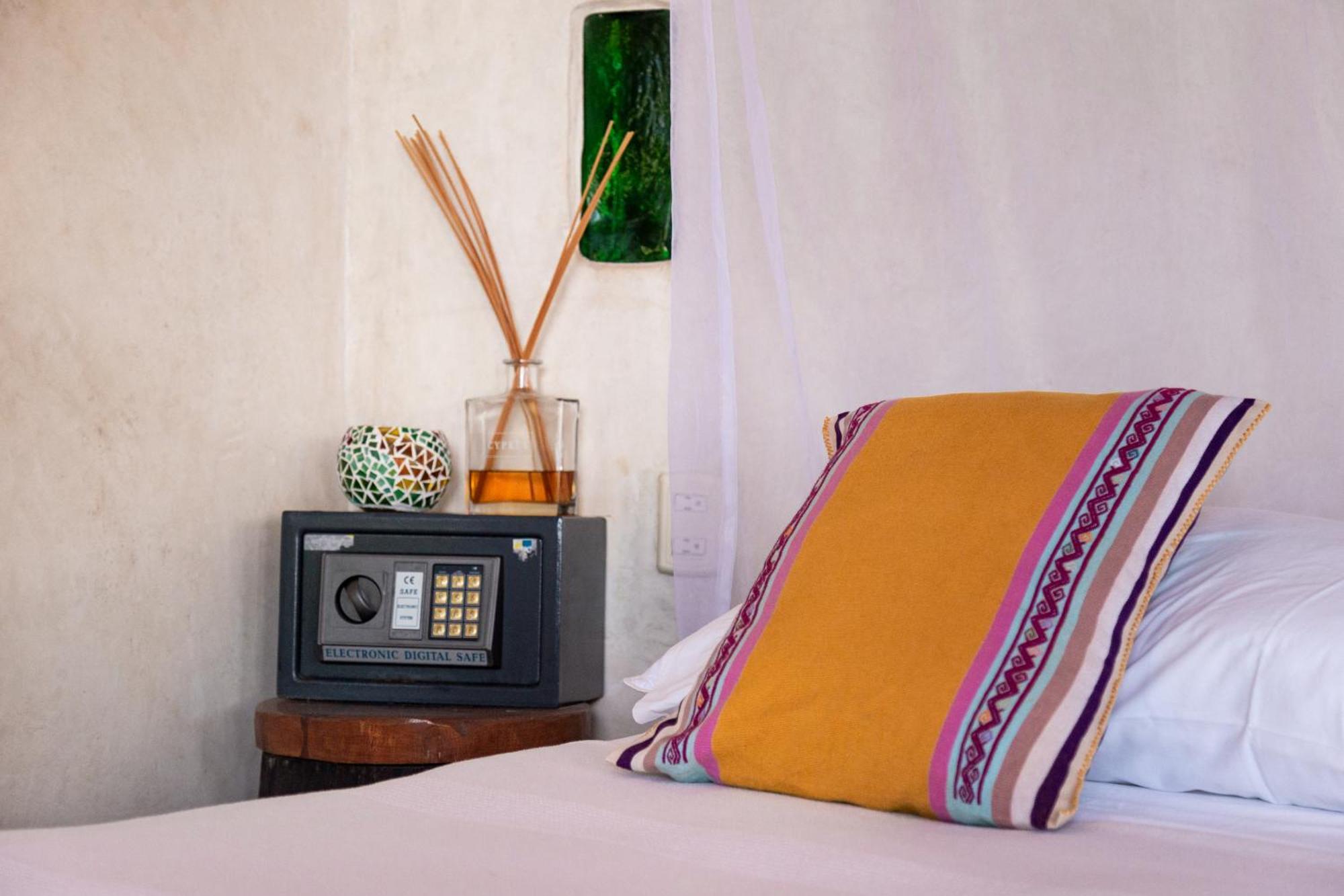 La Posada Del Sol Boutique Hotel Tulum Oda fotoğraf
